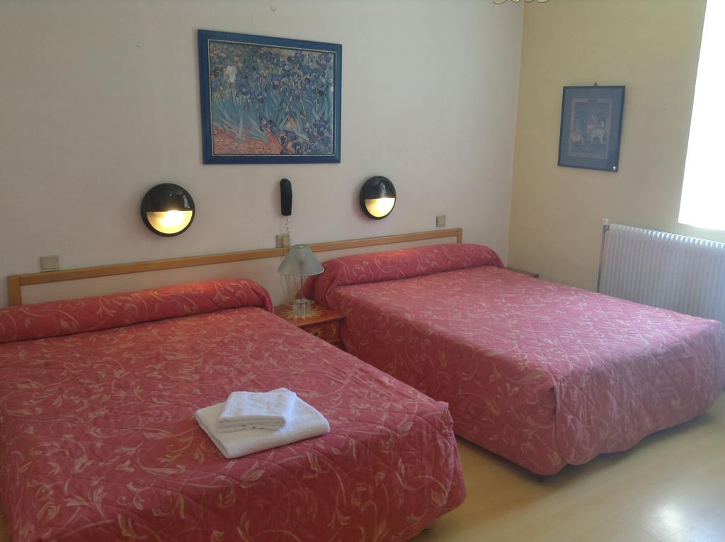 Hotel Acapulco Montpellier Quarto foto